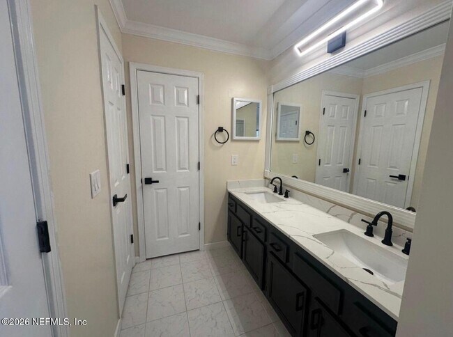 Building Photo - 12558 Glamdring Ct