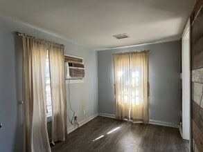 Building Photo - 1 Bedroom for Lease