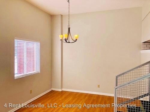 Building Photo - 2745 Grinstead Dr