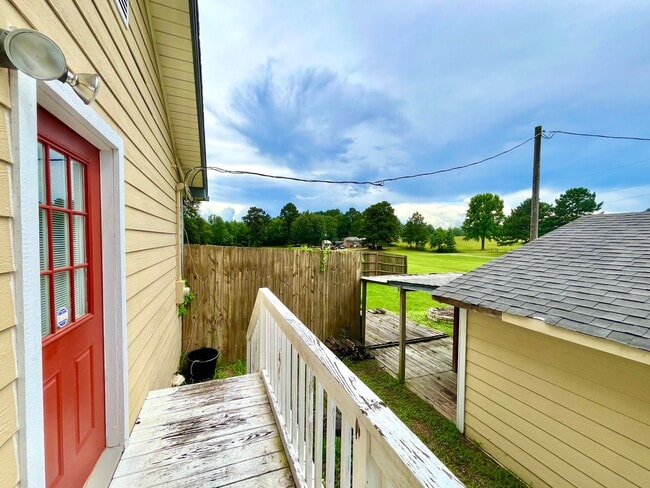Building Photo - 3682 Farm to Market 344 E