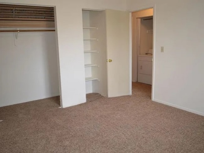 Building Photo - 2-bedroom apartment home on cul de sac! MO...