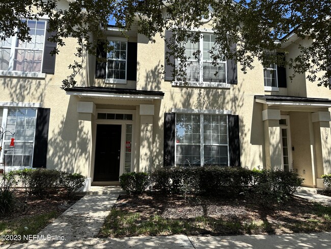 Primary Photo - 502 Sherwood Oaks Dr