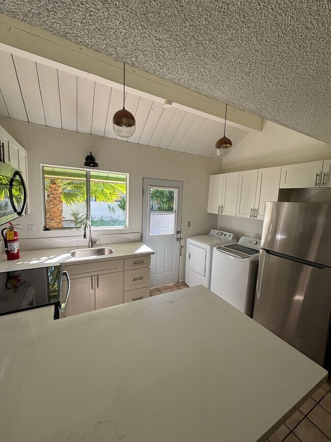 Building Photo - Hawaii Kai - The Village Green - 3 Bdrm/2 Bath/2 Prkg - $3,400