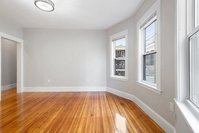 Building Photo - 57 Mora St