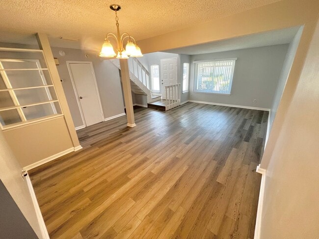 Building Photo - Stunning 3 Bedroom 2.5 Townhome Located in...