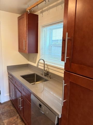 Building Photo - 916 10th Ave E