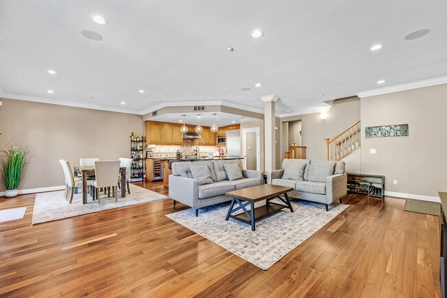 Building Photo - 588 Dovecote Ln