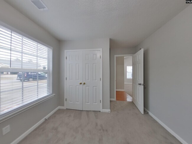 Building Photo - 538 Providence Crossing