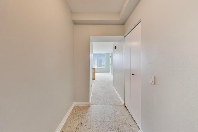 Building Photo - 33 W Ontario St