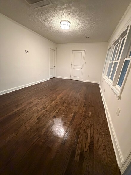 Primary Photo - 2368 Jernigan Pl SE