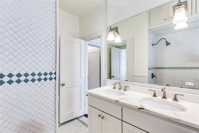 Building Photo - 4415 Southern Ave