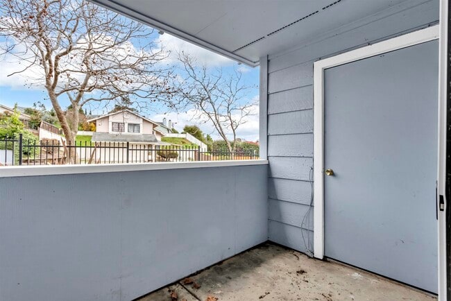 Building Photo - 165 Lighthouse Dr