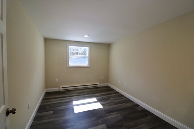 Building Photo - 120 Sans Dr