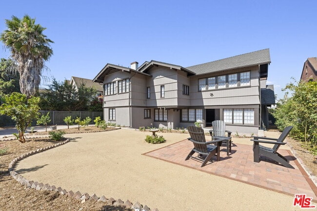 Building Photo - 344 S Kingsley Dr