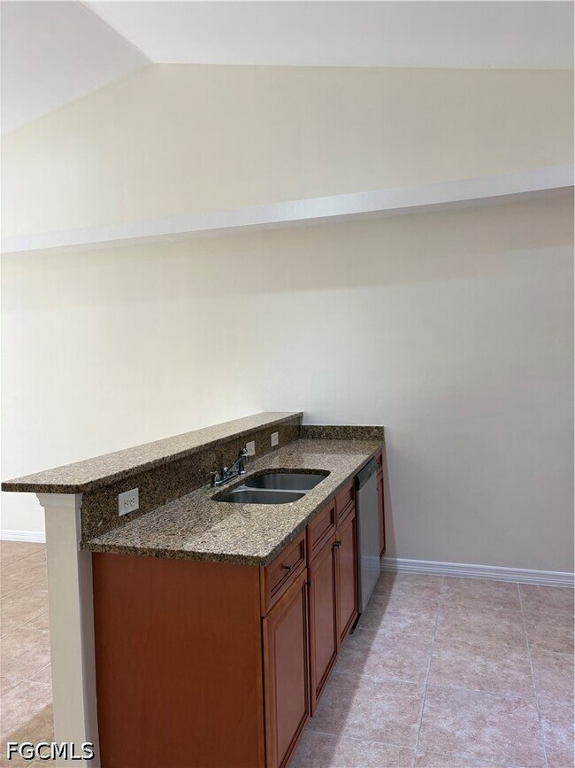 Building Photo - 1117 SW 8th Pl