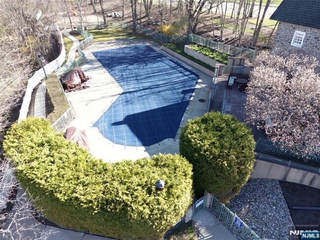 Building Photo - 1120 Hyde Park Ct