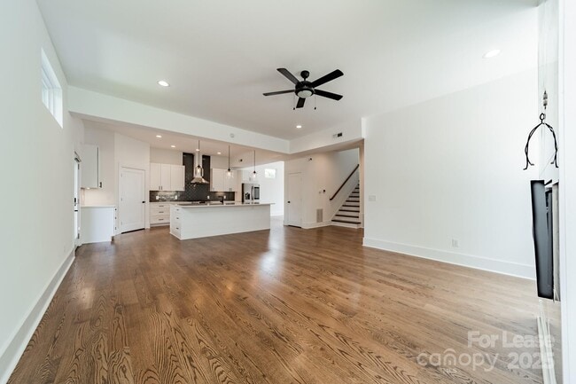 Building Photo - 1401 Kennon St