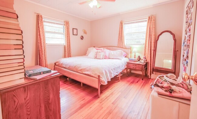 Building Photo - 51 S Main St