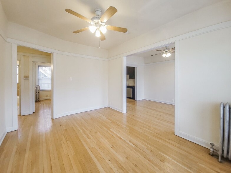 Building Photo - 5107 N Winchester Ave