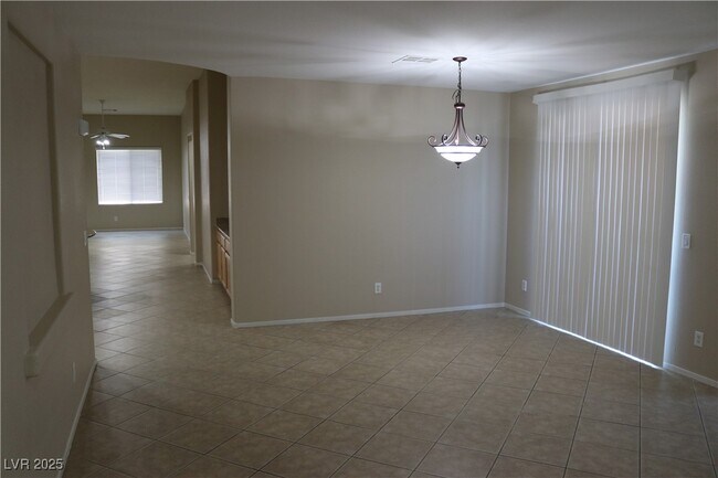 Building Photo - 3764 Bowers Hollow Ave