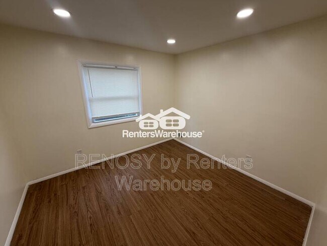 Building Photo - 5705 Fieldview Ct