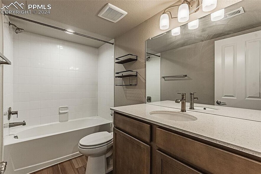 Building Photo - 4028 Ryedale Way
