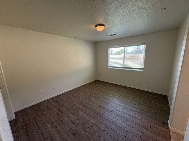 Building Photo - 2314 Cape Canyon Ave