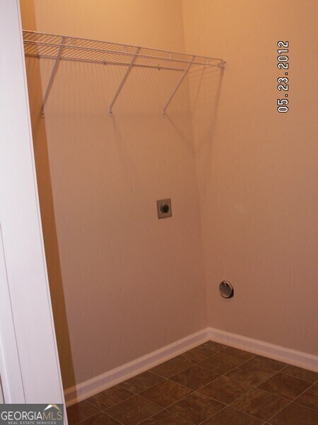 Building Photo - 7400 Courtyard Dr