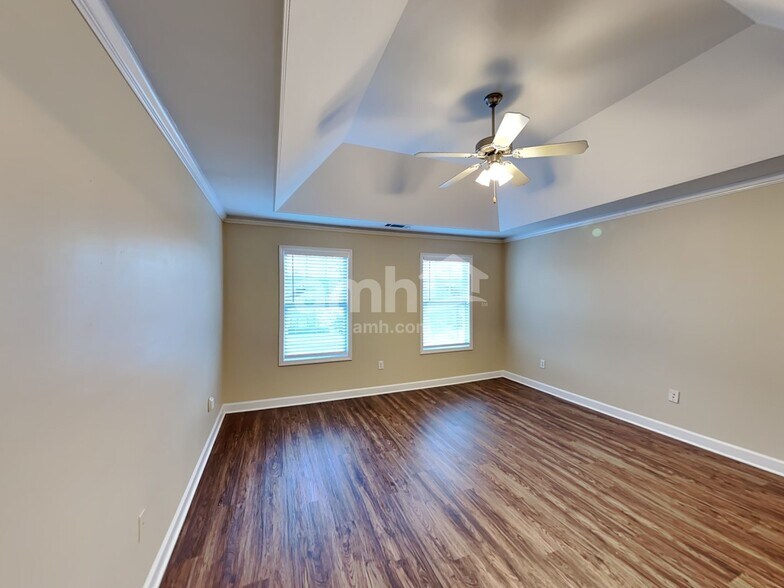 Building Photo - 708 Austin Creek Dr