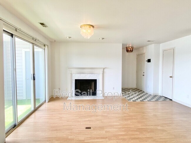 Building Photo - 212 Dockside Dr