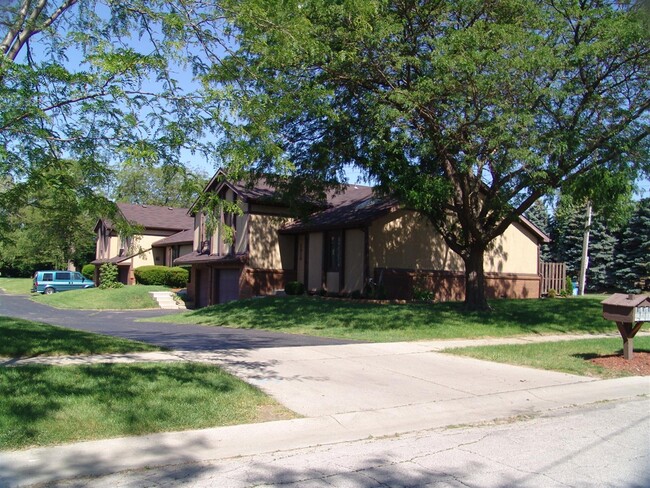 Building Photo - 5919 Staghorn Dr