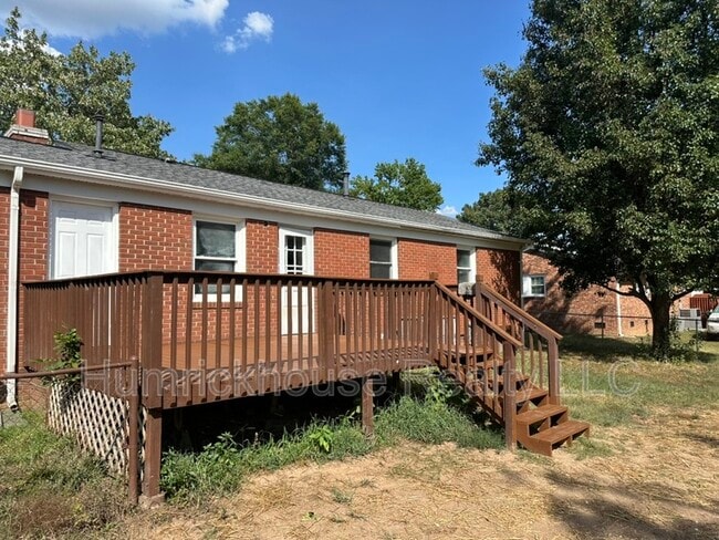 Building Photo - 1554 Rolling Meadow Ln