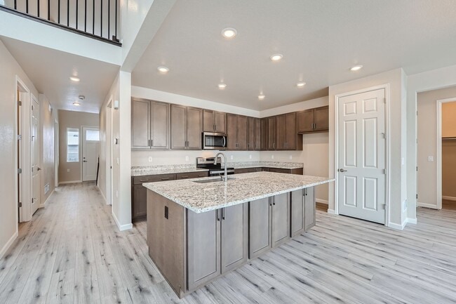 Building Photo - 1021 Turnberry Cir