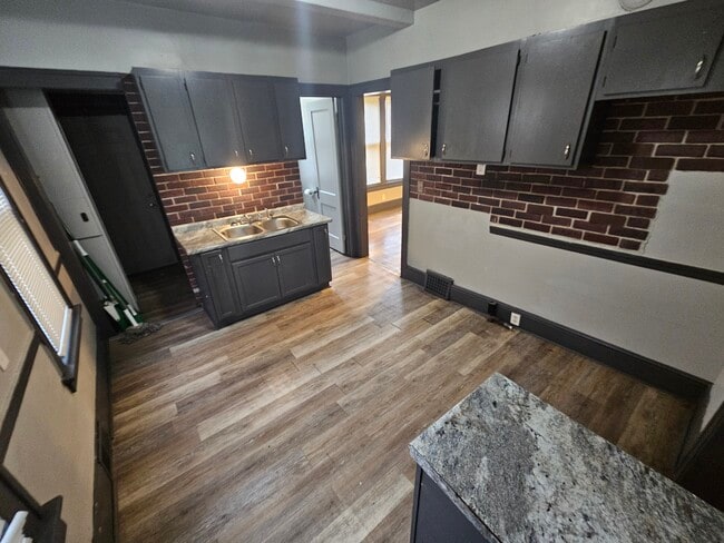 Building Photo - 5366 N 35th St