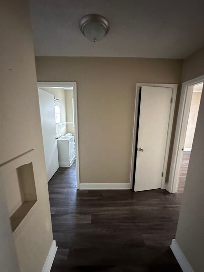 Building Photo - 2045 Lamar Ave