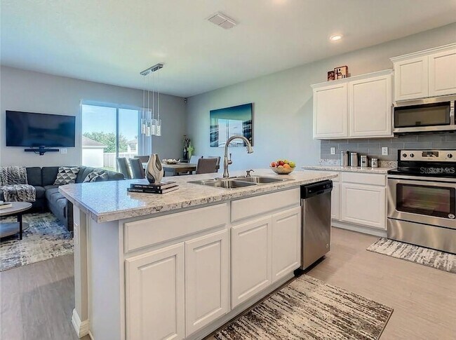 Building Photo - 11505 Southern Creek Dr