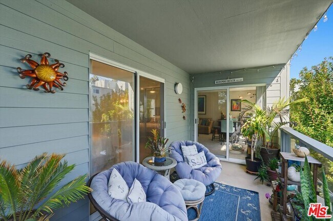 Building Photo - 240 The Village