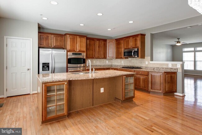 Building Photo - 1739 Theale Way