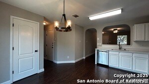 Building Photo - 10402 Marengo Ln