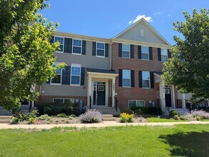 Building Photo - 1607 Carlstedt Dr