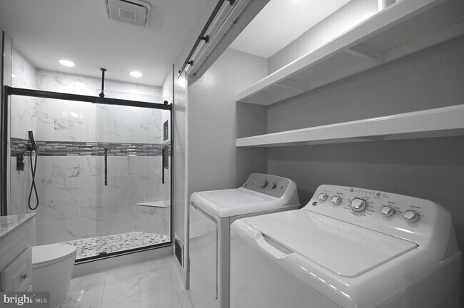 Building Photo - 7609 Croydon Pl