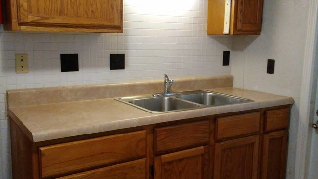 Building Photo - 6618 Topper Run