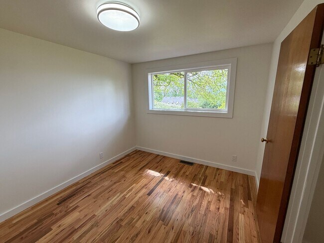 Building Photo - 4626 84th St SW