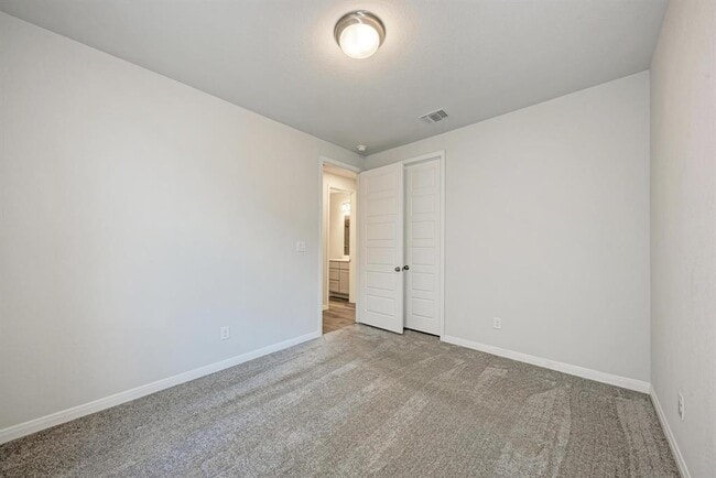 Building Photo - 133 Bauer Lp