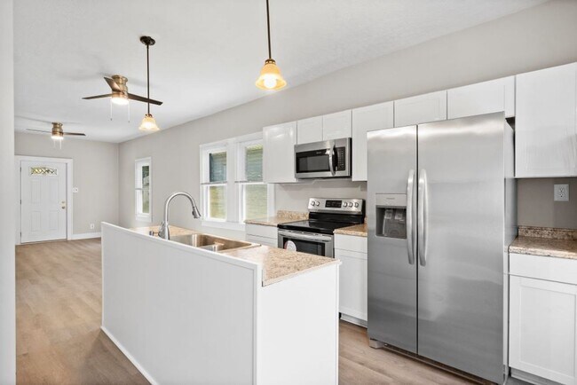 Building Photo - 4204 Hale Ave