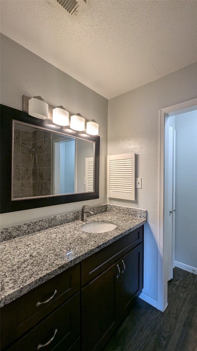 Building Photo - 5711 Sugar Hill Dr