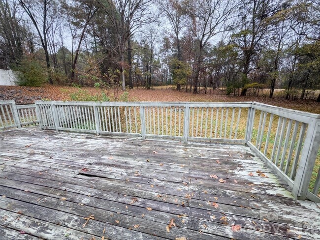 Building Photo - 284 Stanley Spencer Mountain Rd