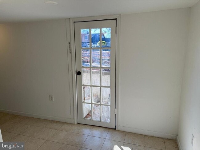 Building Photo - 9300 Sanger St