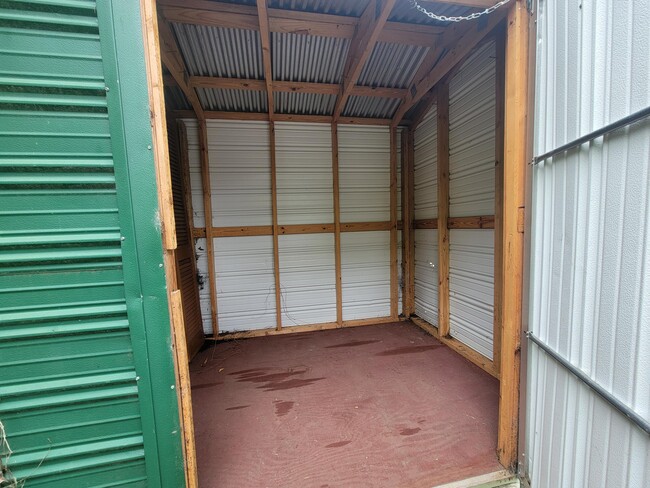 Building Photo - 1125 Crestview Ave