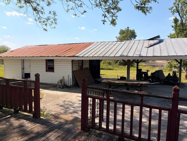 Building Photo - 1073 Pasture Branch Rd